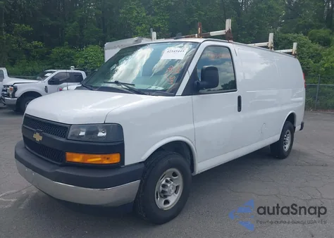 2019 Chevrolet Express 2500 Work Van из США, поврежденный, VIN 1GCWGAFP8K1196427